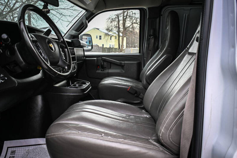 2021 Chevrolet Express 2500