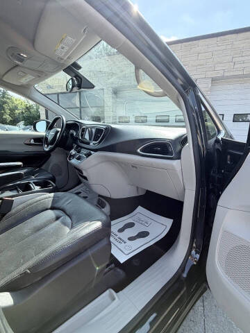 2019 Chrysler Pacifica Touring L