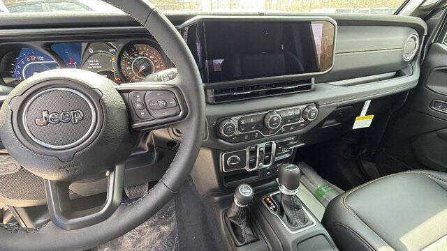 2026 Jeep Gladiator Sahara