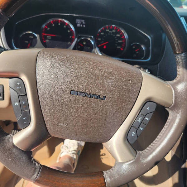 2014 GMC Acadia Denali