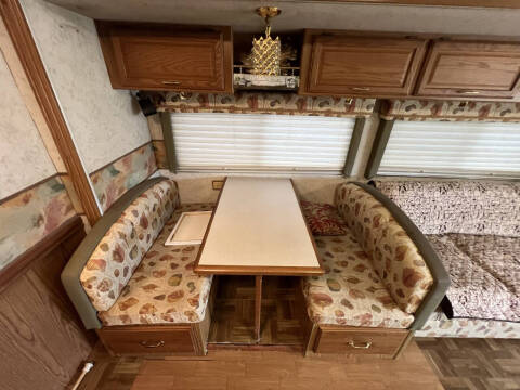 2000 Winnebago Adventurer