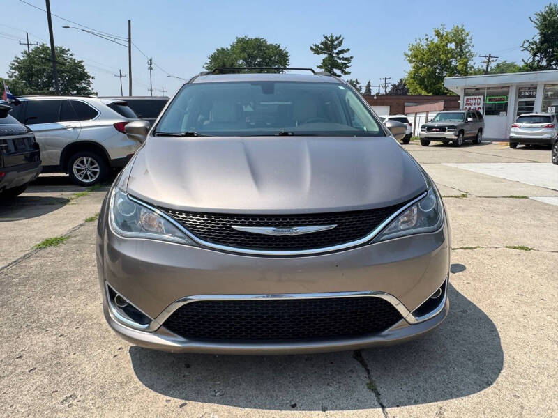 2017 Chrysler Pacifica Touring-L