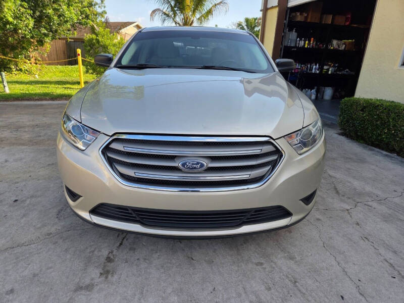 2018 Ford Taurus SE