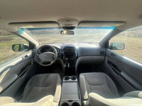 2004 Toyota Sienna