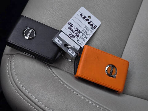 2021 Volvo XC40 T5 Momentum