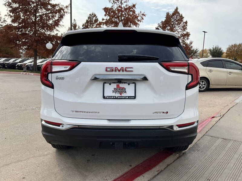2023 GMC Terrain AT4