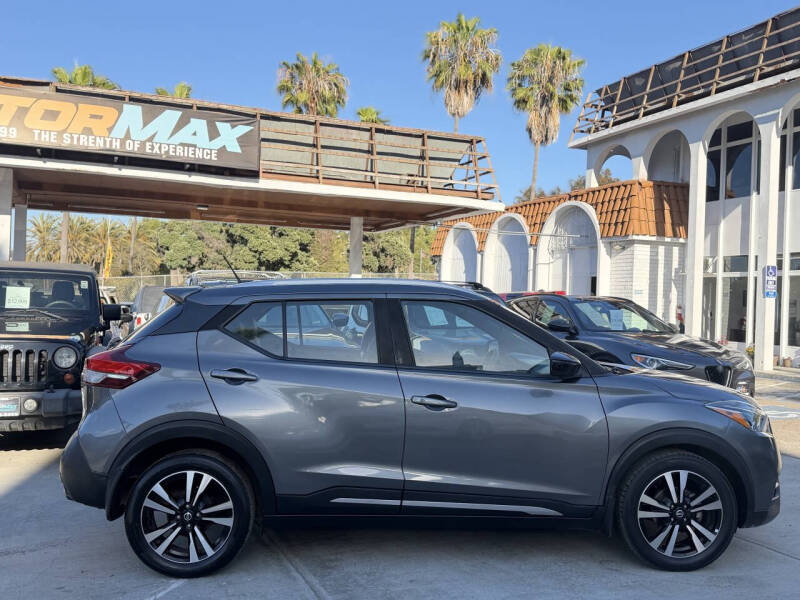 2020 Nissan Kicks SR