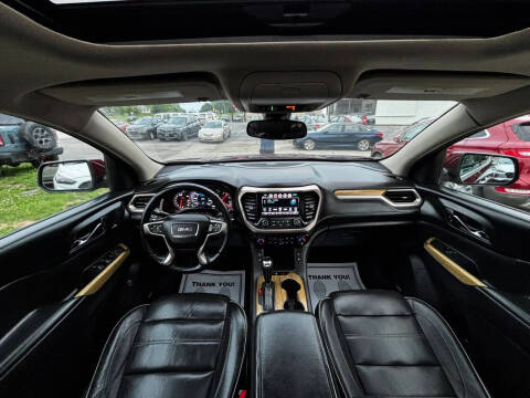 2017 GMC Acadia Denali