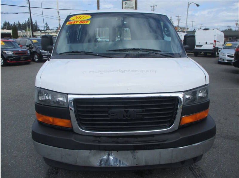 2017 GMC Savana 2500