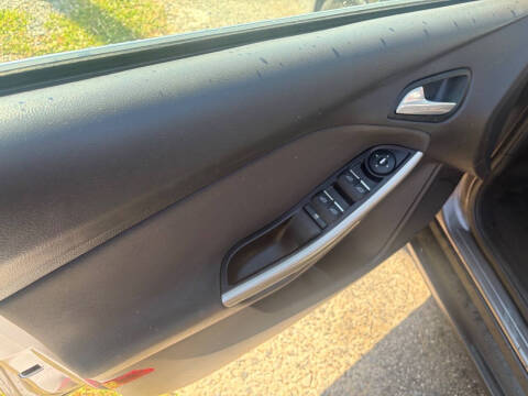 2012 Ford Focus SEL