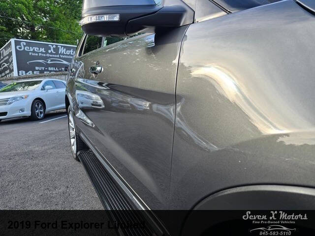 Dk. Gray 2019 Ford Explorer Limited AWD Limited 4dr SUV 1