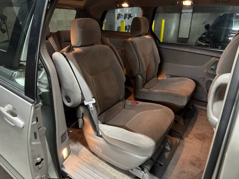 2007 Toyota Sienna CE 7-Passenger