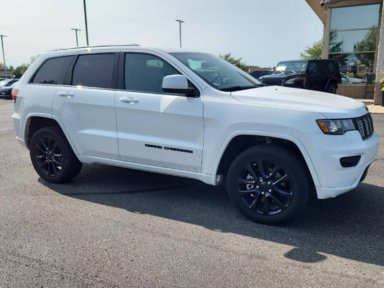 2021 Jeep Grand Cherokee for sale at Victoria Auto Sales in Victoria, MN