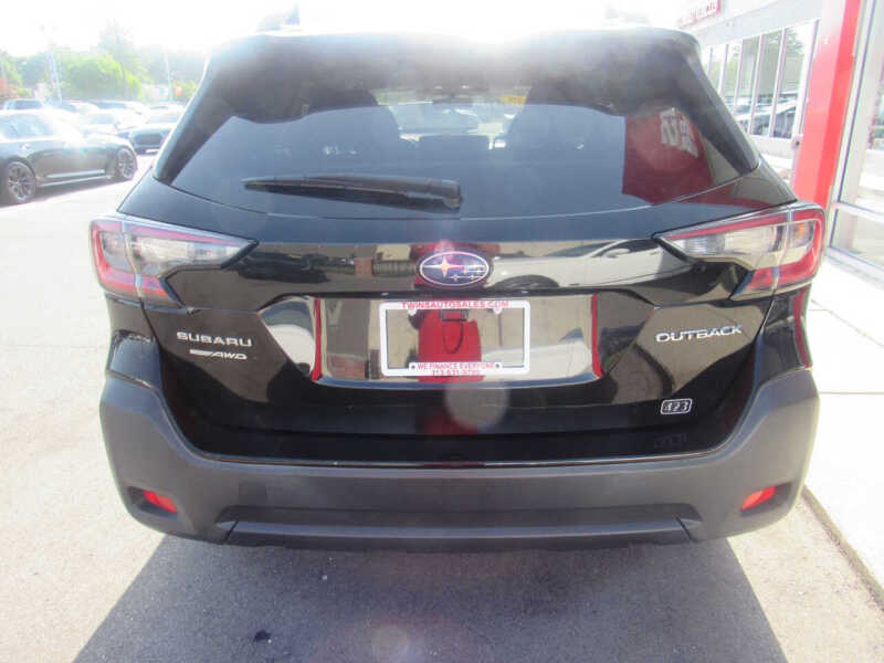2023 Subaru Outback Premium