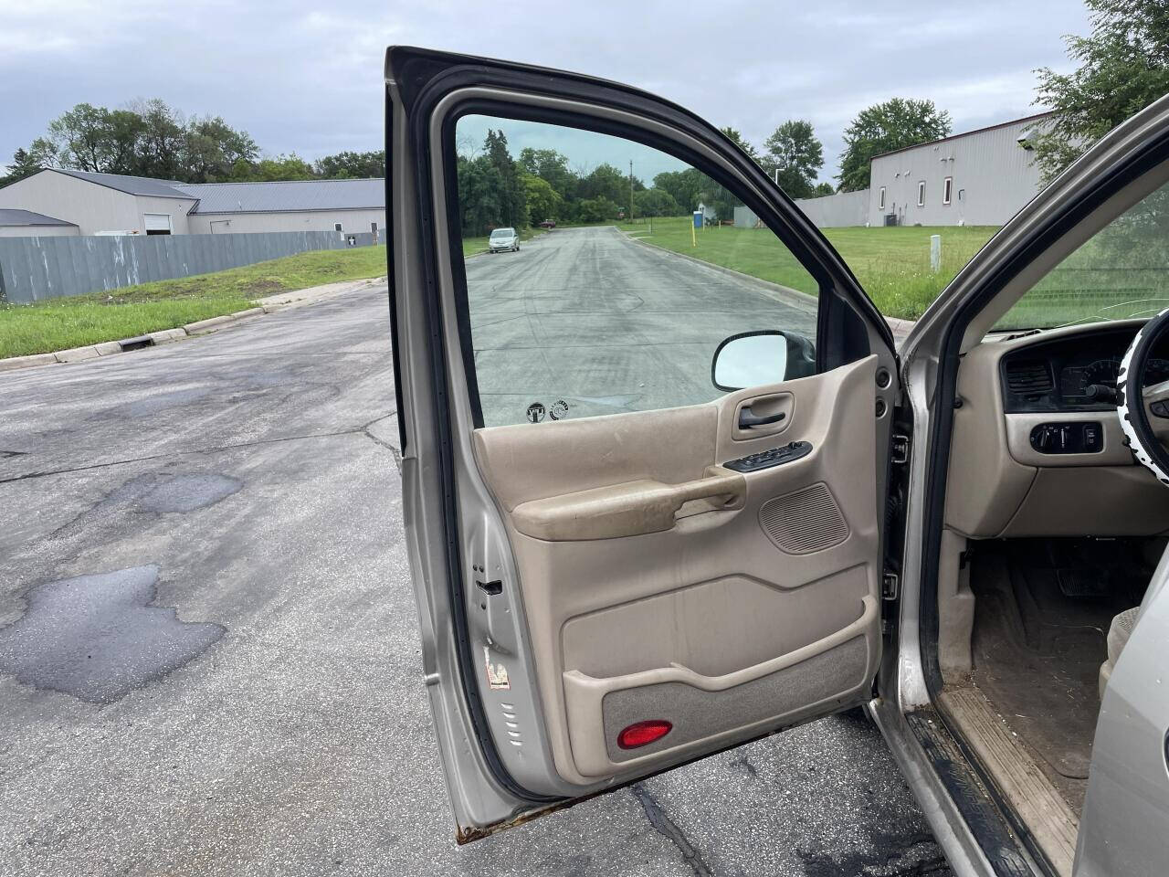 2002 Ford Windstar for sale at Twin Cities Auctions in Elk River, MN