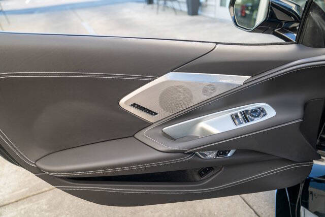2021 Chevrolet Corvette 12