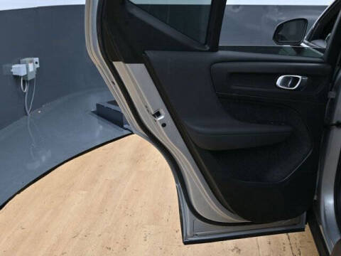 2025 Volvo EX40 Twin Core