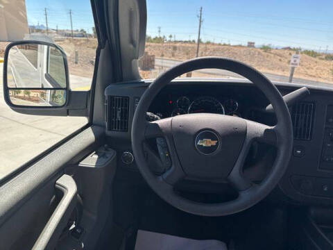 2025 Chevrolet Express LT 3500