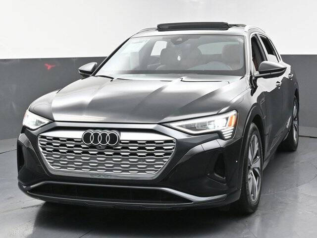 2024 Audi Q8 e-tron quattro Premium Plus