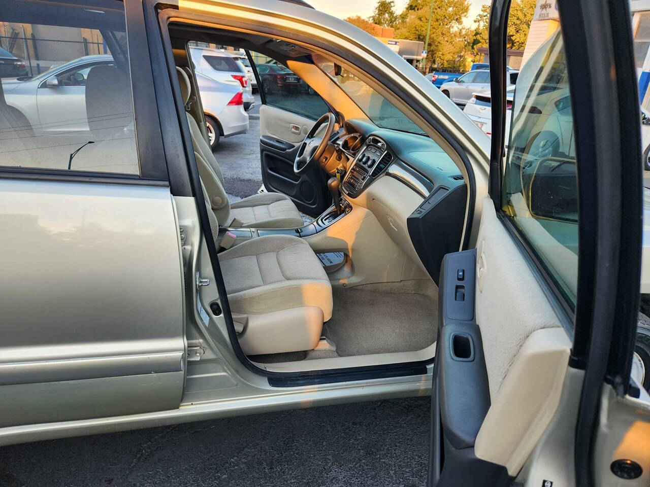 2003 Toyota Highlander for sale at Chicago Auto House in Chicago, IL