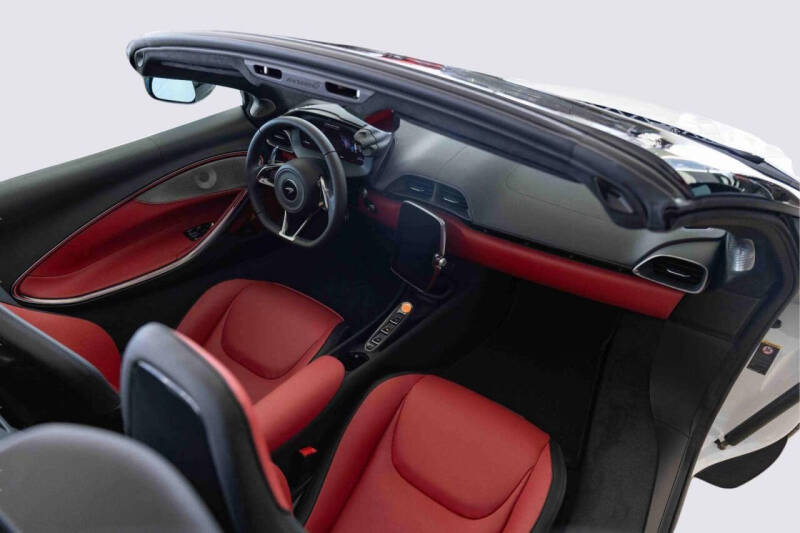 2025 McLaren Artura Spider