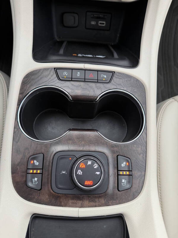 2021 GMC Acadia Denali