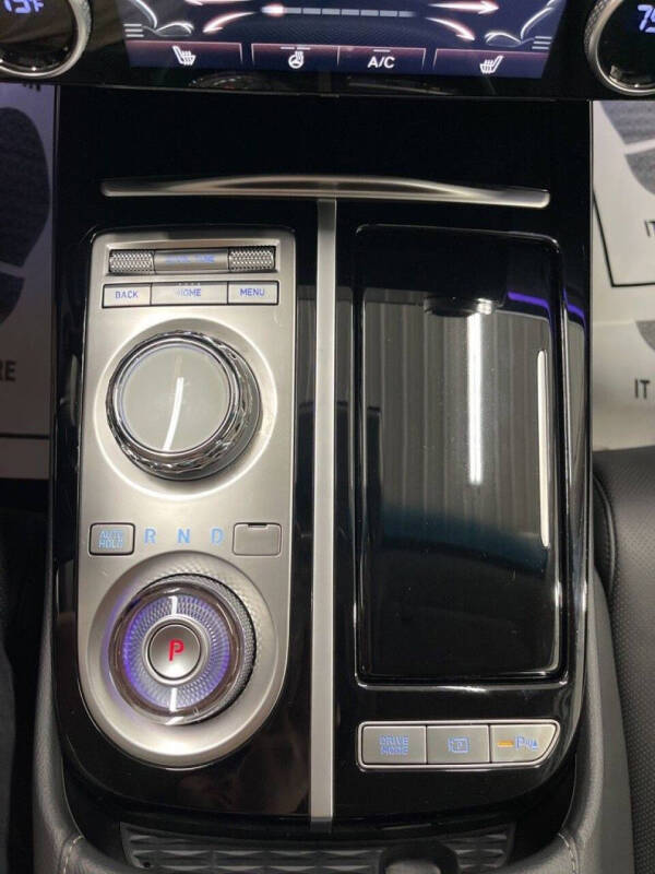 2023 Genesis G80