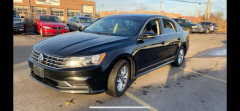 2016 Volkswagen Passat for sale at VICTORY LANE AUTO in Raymore MO