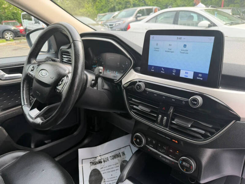 2020 Ford Escape SEL