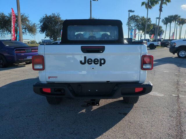 2024 Jeep Gladiator Sport