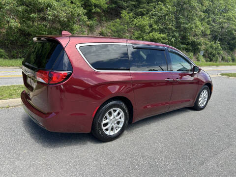 2020 Chrysler Pacifica Touring