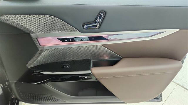 2024 BMW 7 Series 740i