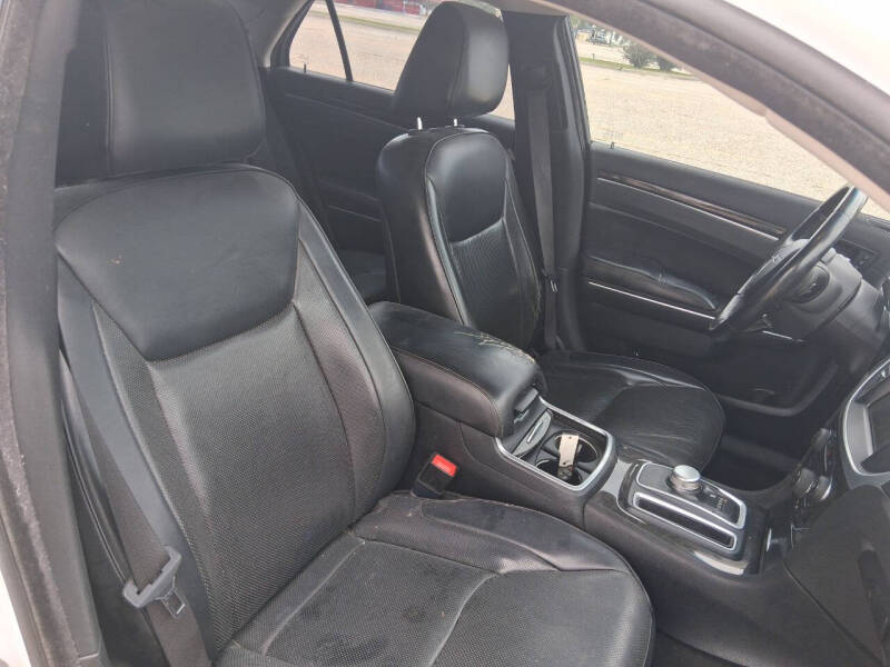 2016 Chrysler 300 C