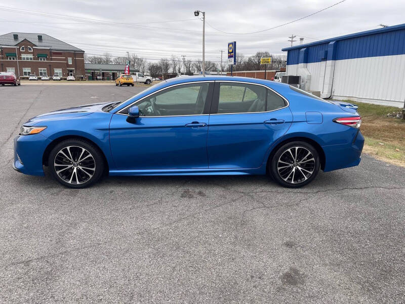 2018 Toyota Camry SE
