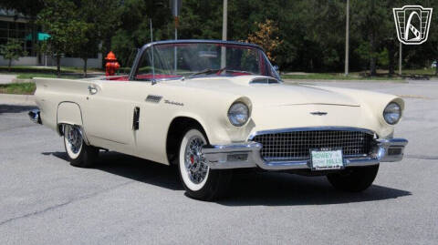 1957 Ford Thunderbird
