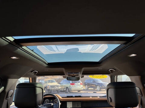 2023 Land Rover Defender 110 X-Dynamic SE