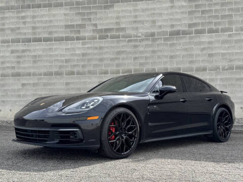 2017 Porsche Panamera 4S