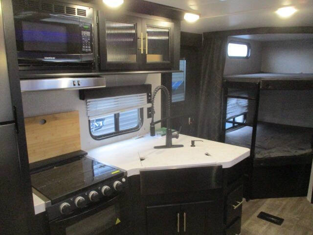 2021 Forest River Cherokee Grey Wolf 264DBH