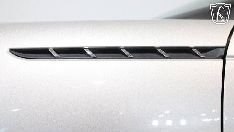 2004 Ford Thunderbird Deluxe