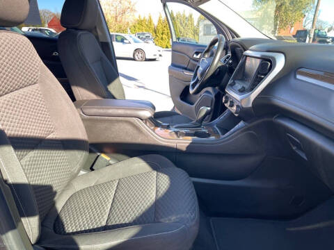 2017 GMC Acadia SLE-2