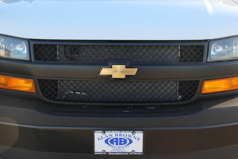 2025 Chevrolet Express 3500