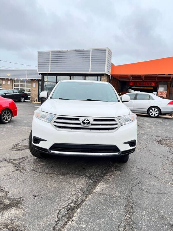 2012 Toyota Highlander for sale at North Chicago Car Sales Inc in Waukegan IL