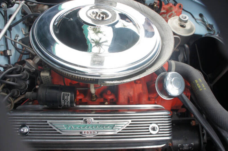 1957 Ford Thunderbird