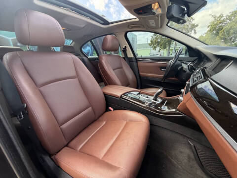 2015 BMW 5 Series 528i