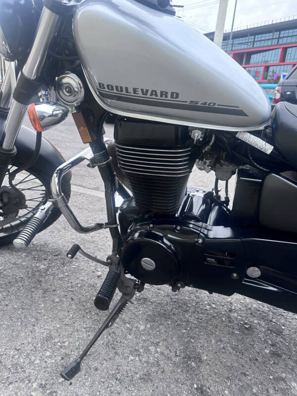 2018 Suzuki Boulevard S40