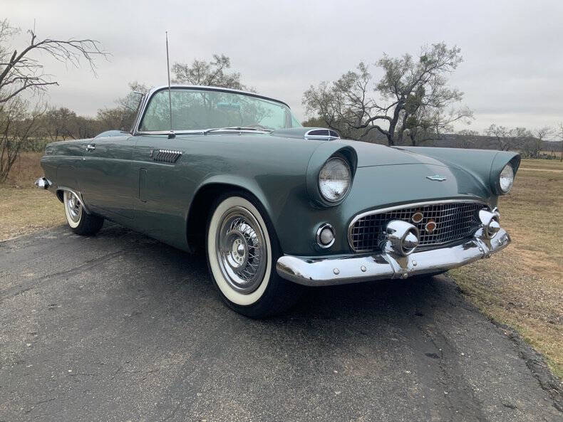 1956 Ford Thunderbird