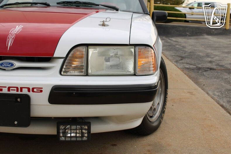 1990 Ford Mustang