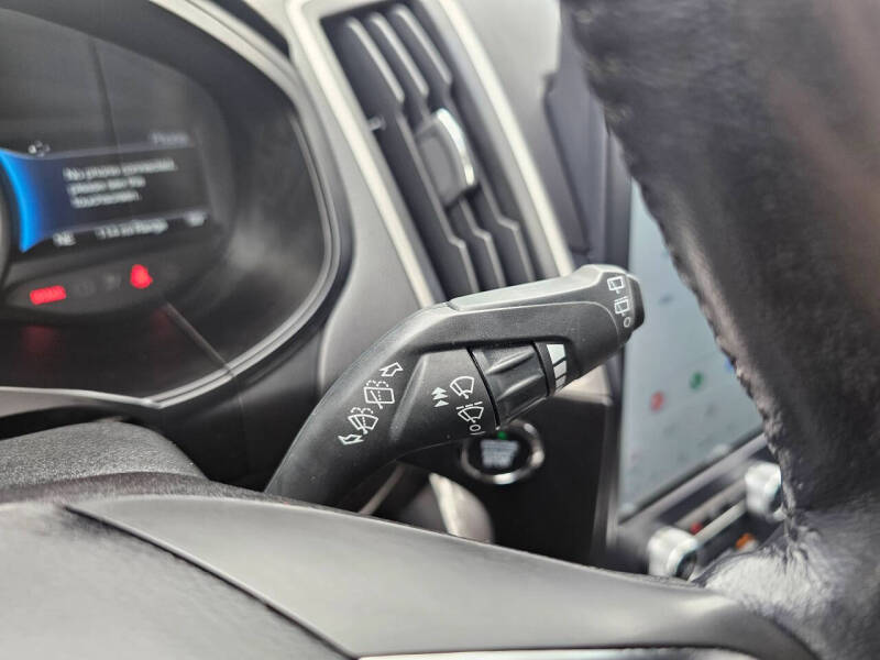 2023 Ford Edge