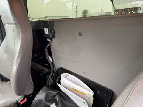 2018 Freightliner M2 106