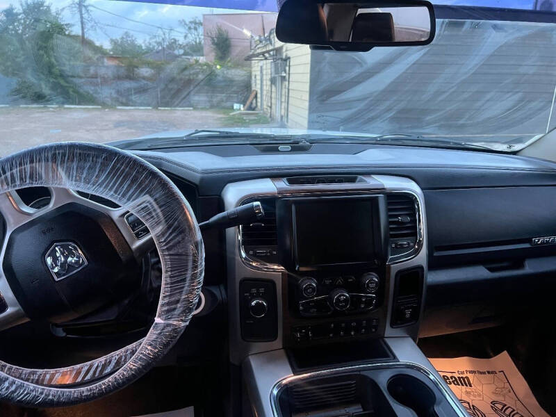 2017 RAM 3500 Laramie